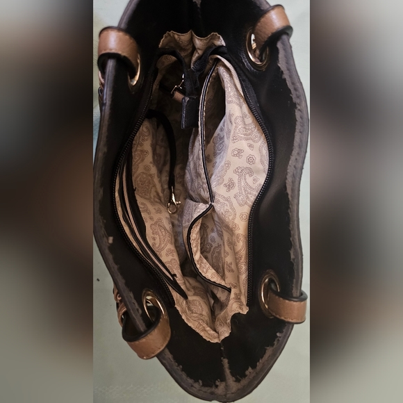 Simply Noelle Black Shoulder Bag - Picture 11 of 11